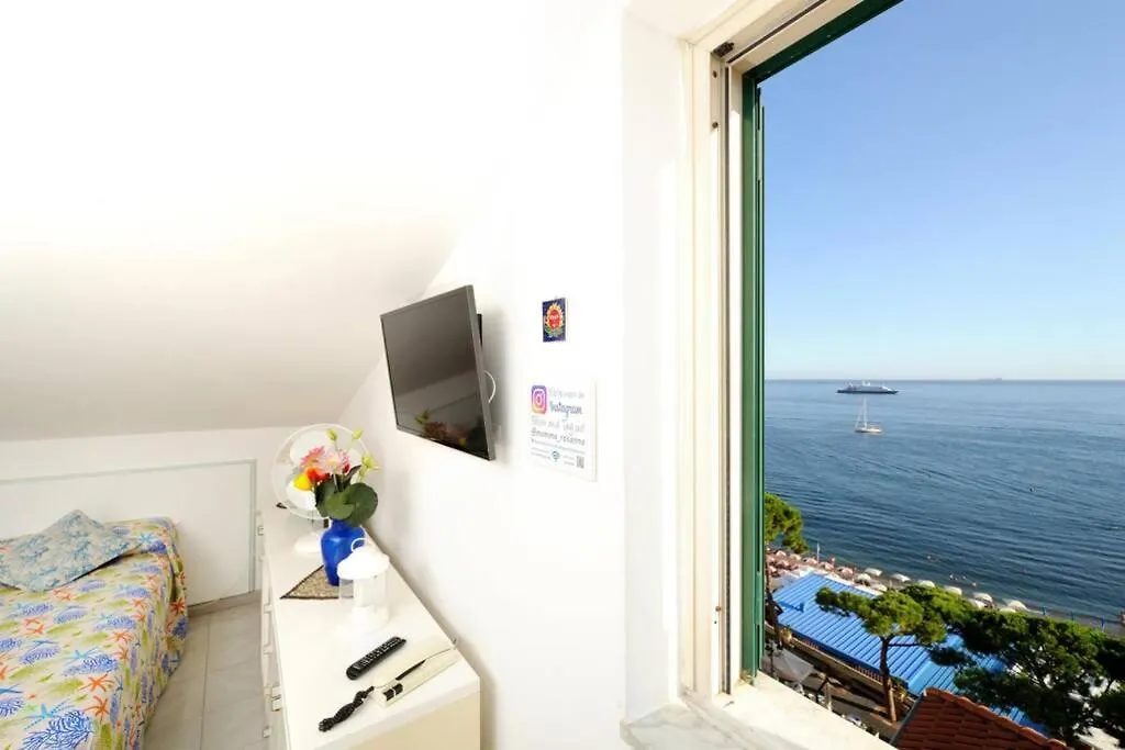 בית נופש Mamma Rosanna 2 - Studio Flat In Amalfi With Terrace איטליה